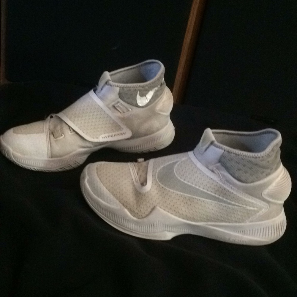 High top basketball shoes